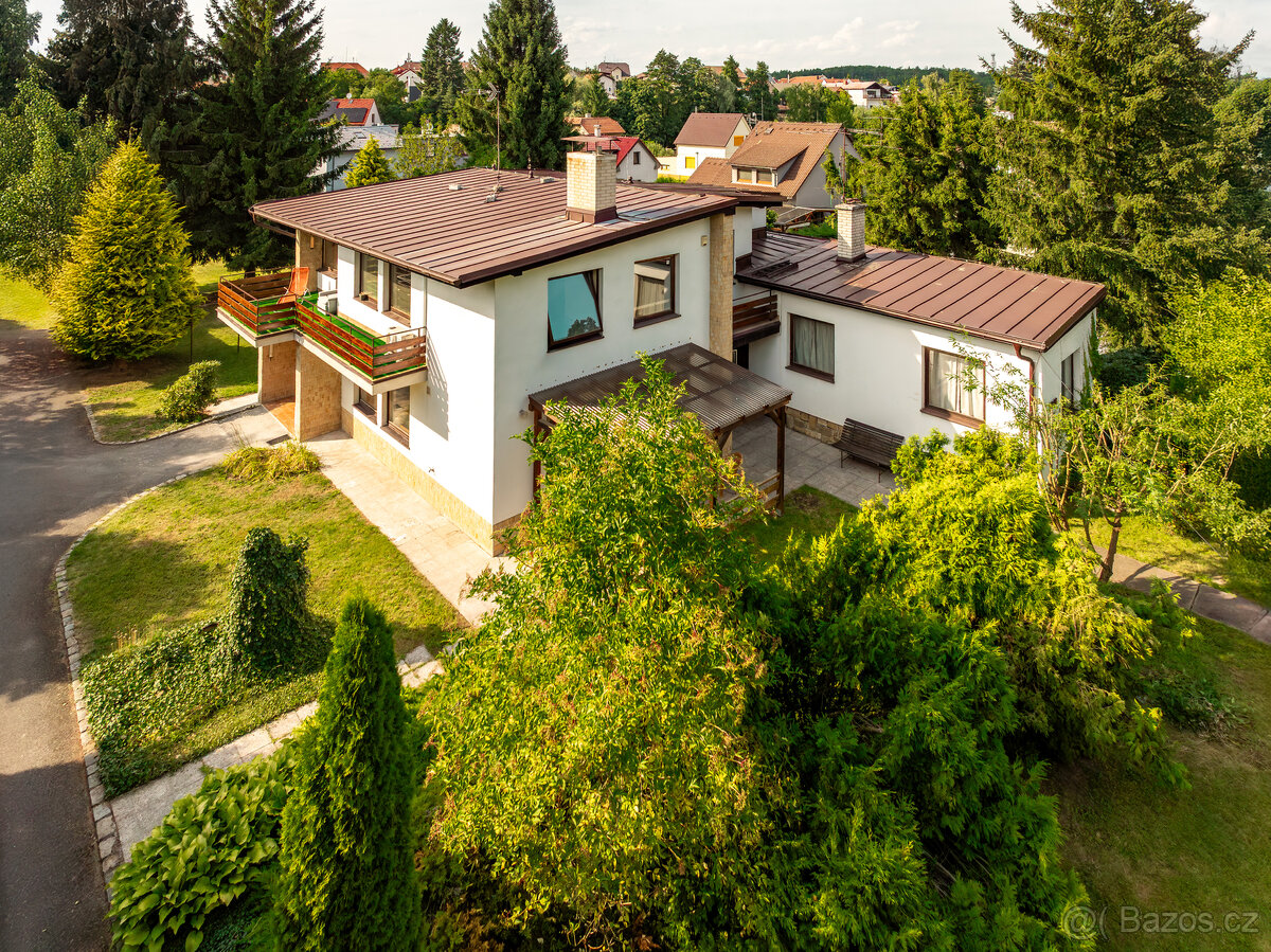 Dům s neuvěřitelnou atmosféru v klidné části Úval