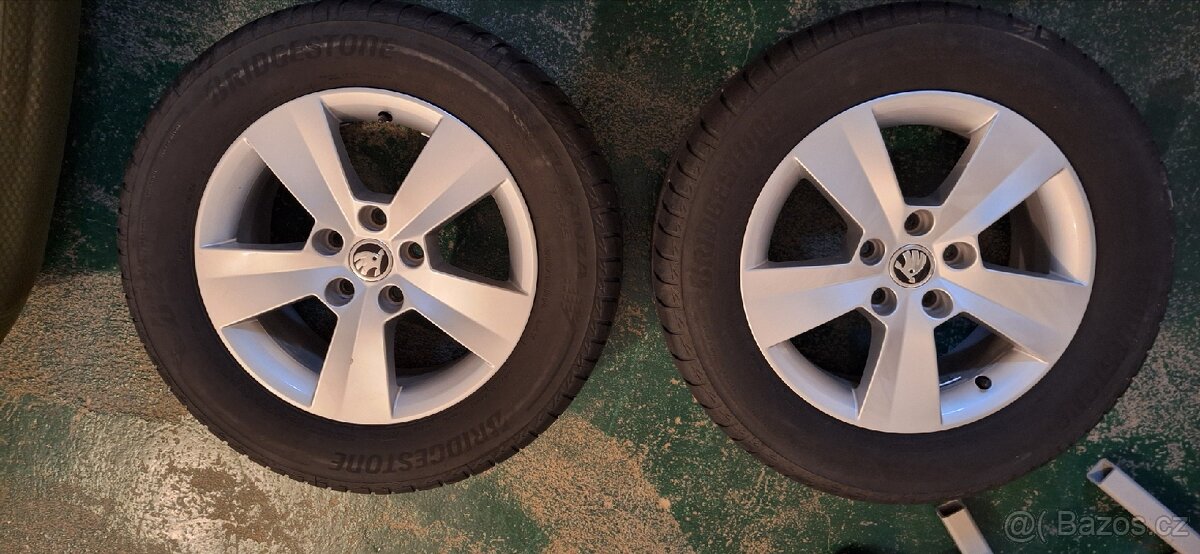 Alu kola Superb 3 16"