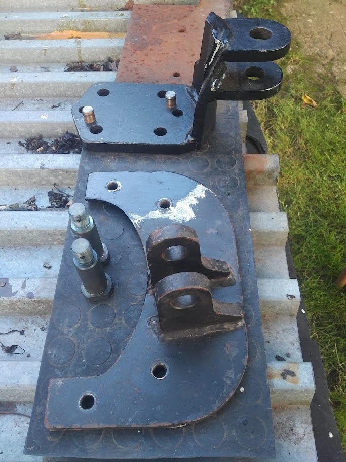 Zetor 5245 držáky pístnice orsty