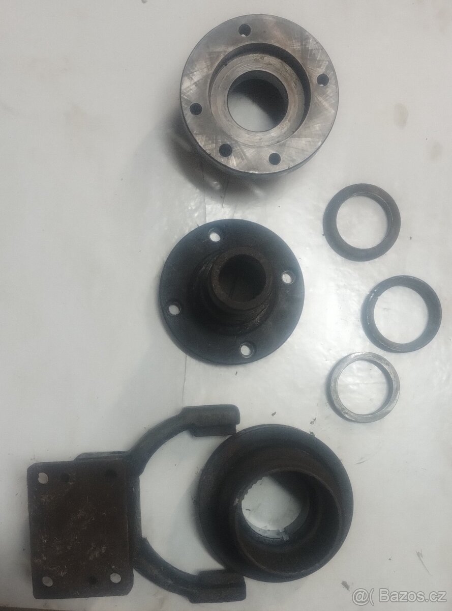 Soustruh SU 32, kleštinové upínání