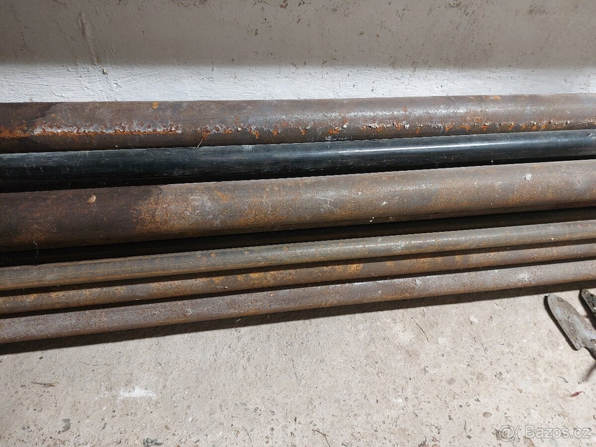 Trubky černé bezešvé např. na plyn nebo topení