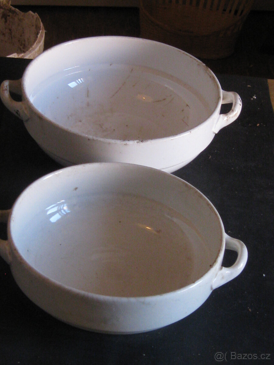 PORCELÁN- 2x bílá retro mísa 23 cm,použité-bez zn.