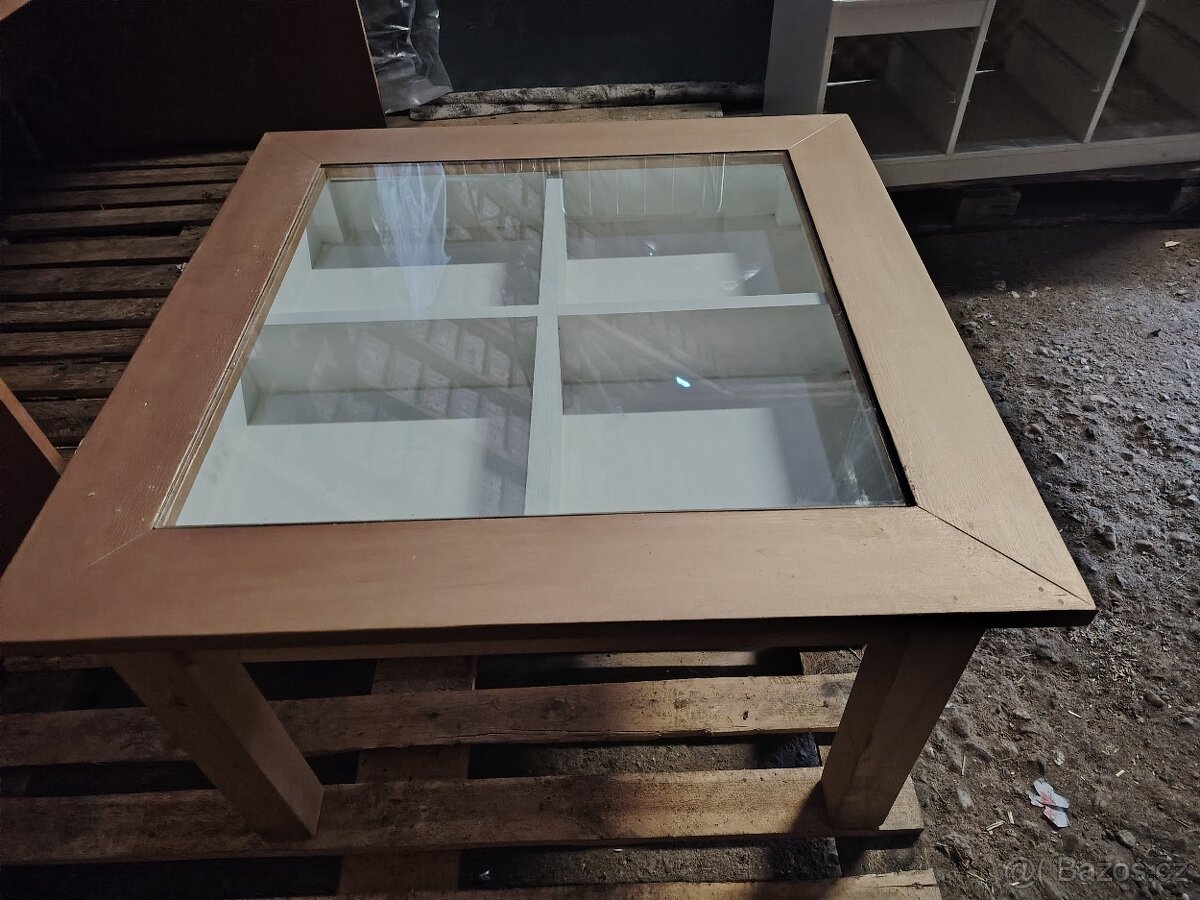 Konferenční stolek