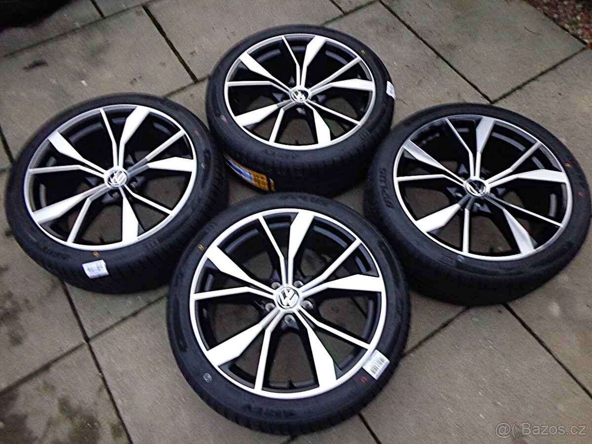 VW Tiguan letna sada kol R20