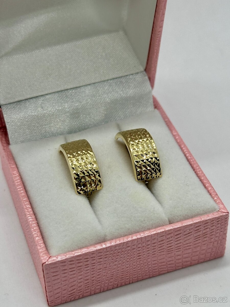 Zlaté náušnice 2,15g
