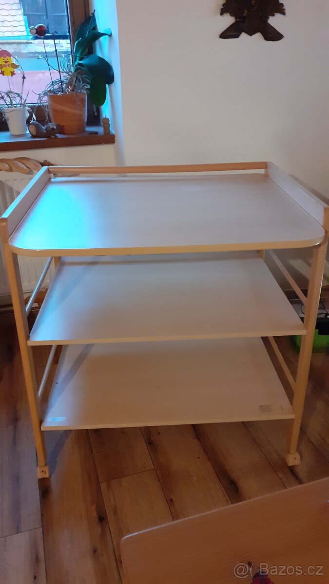 Přebalovací pult Geuther