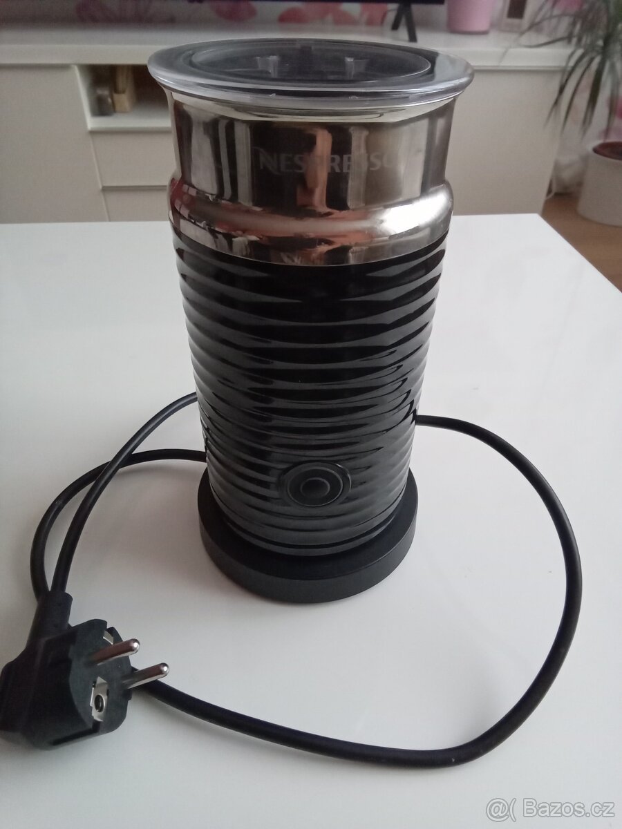 Napěňovač mléka NESPRESSO