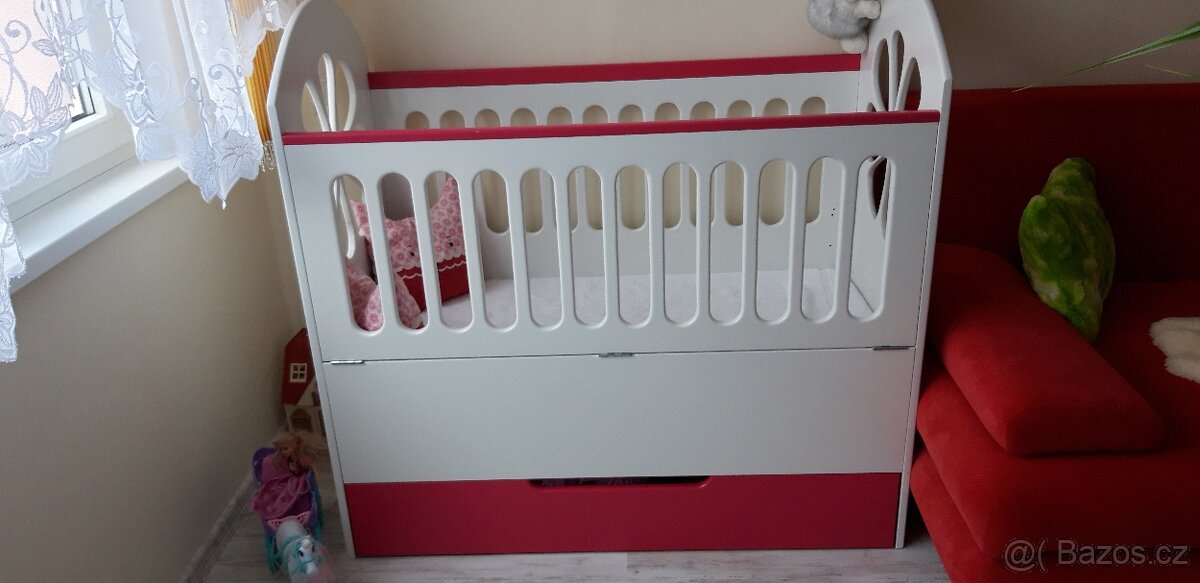 Postýlka pro holčičku