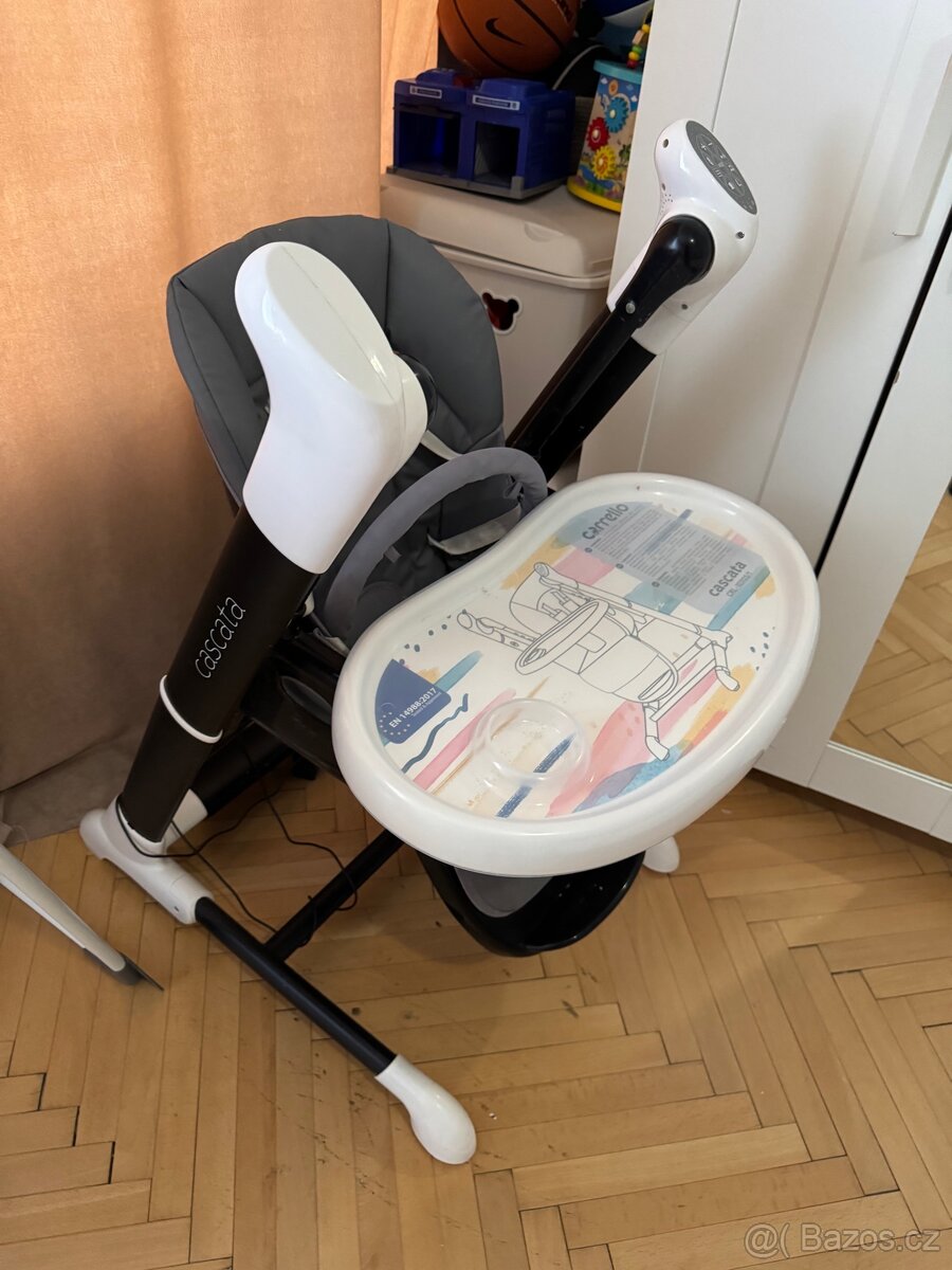 Caskata houpací sedačka