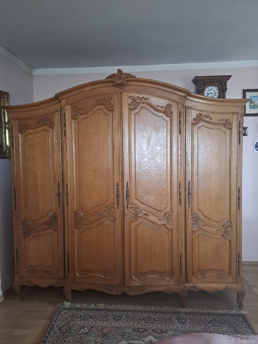 Skrin, loznice, satni skrin - velka, prostorna.