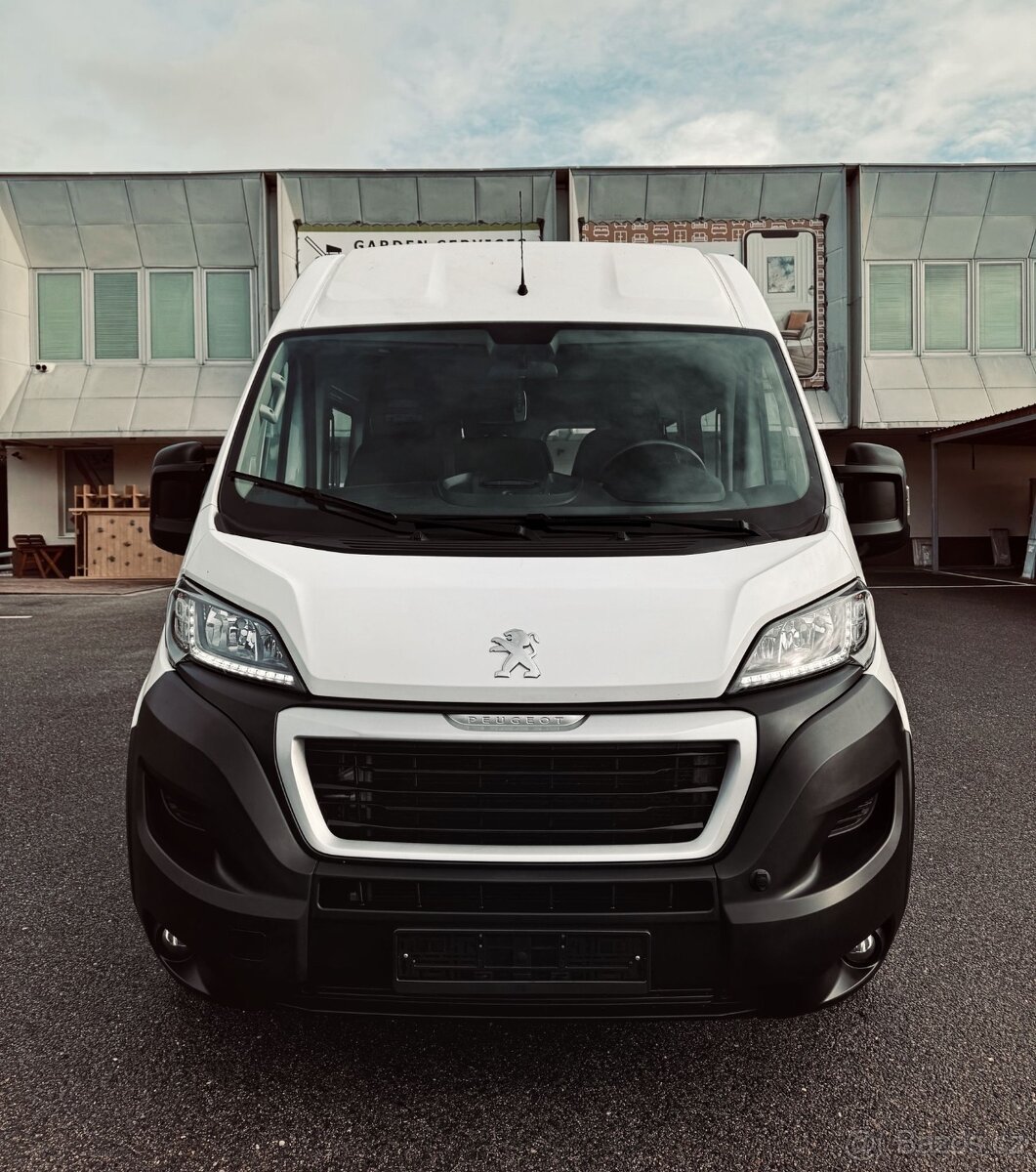 Peugeot boxer minibus 9 míst
