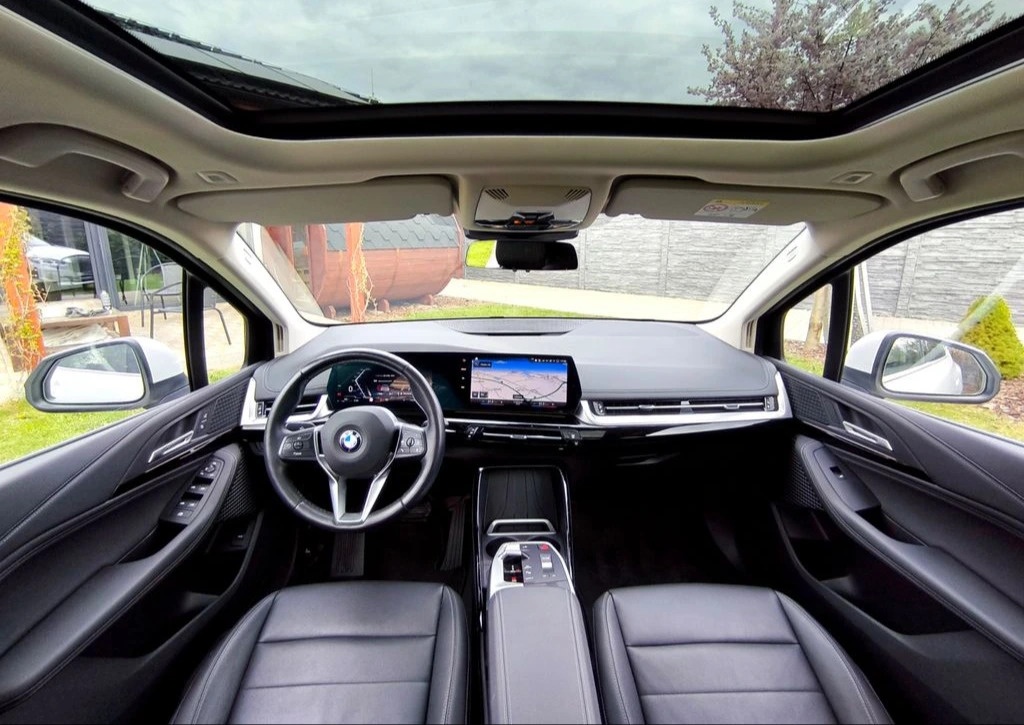 BMW Řada 2, 218d Luxury