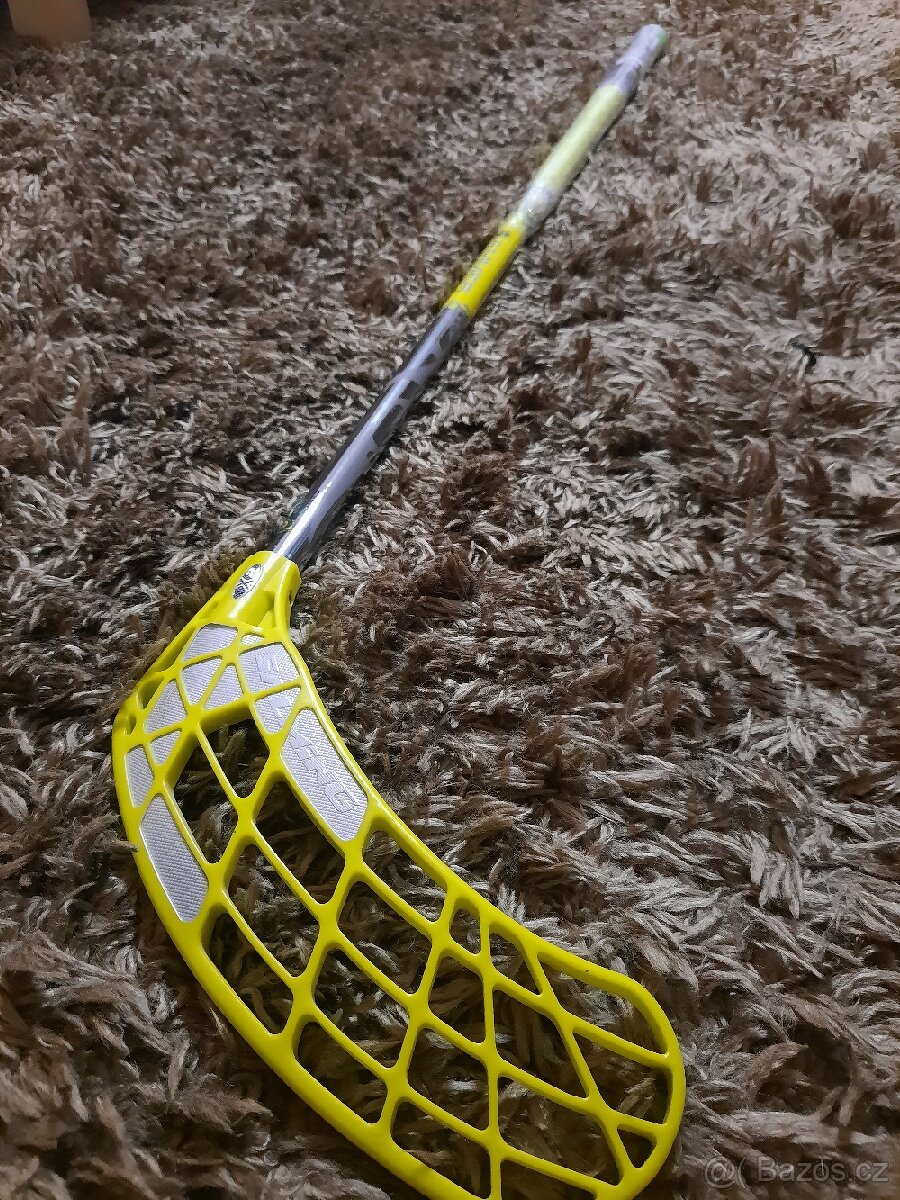 Floorballová hůl Salming Ammer