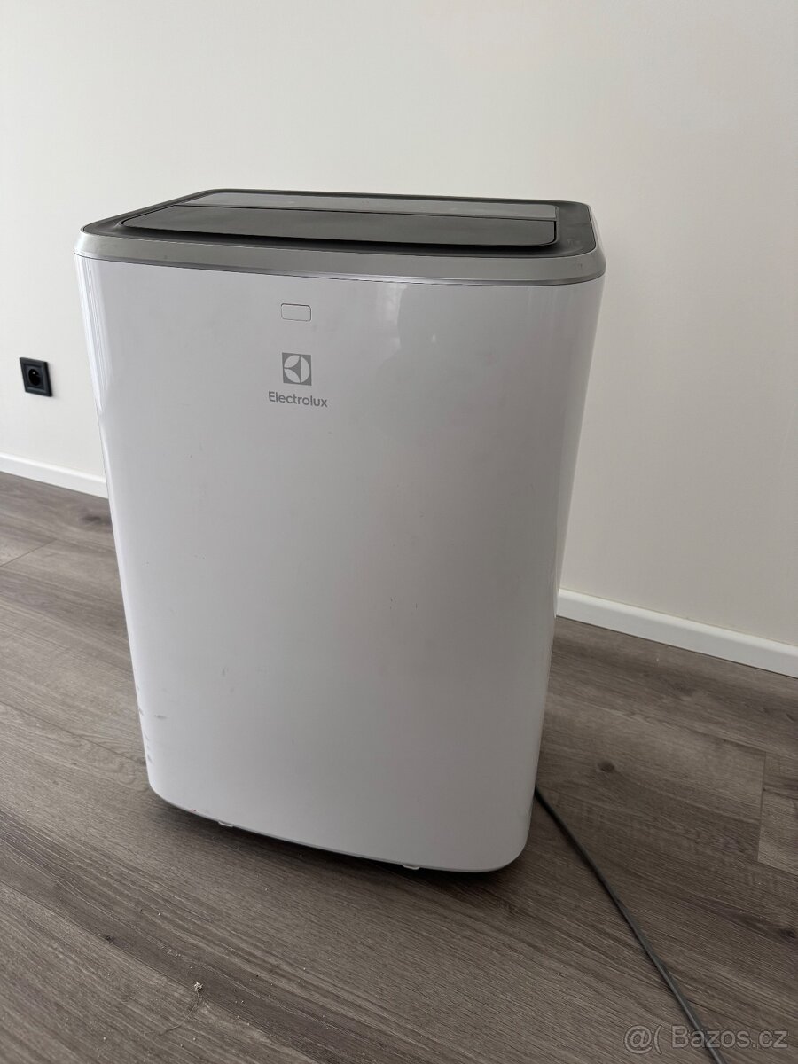 Mobilní klimatizace Elektrolux EXP26U338HW