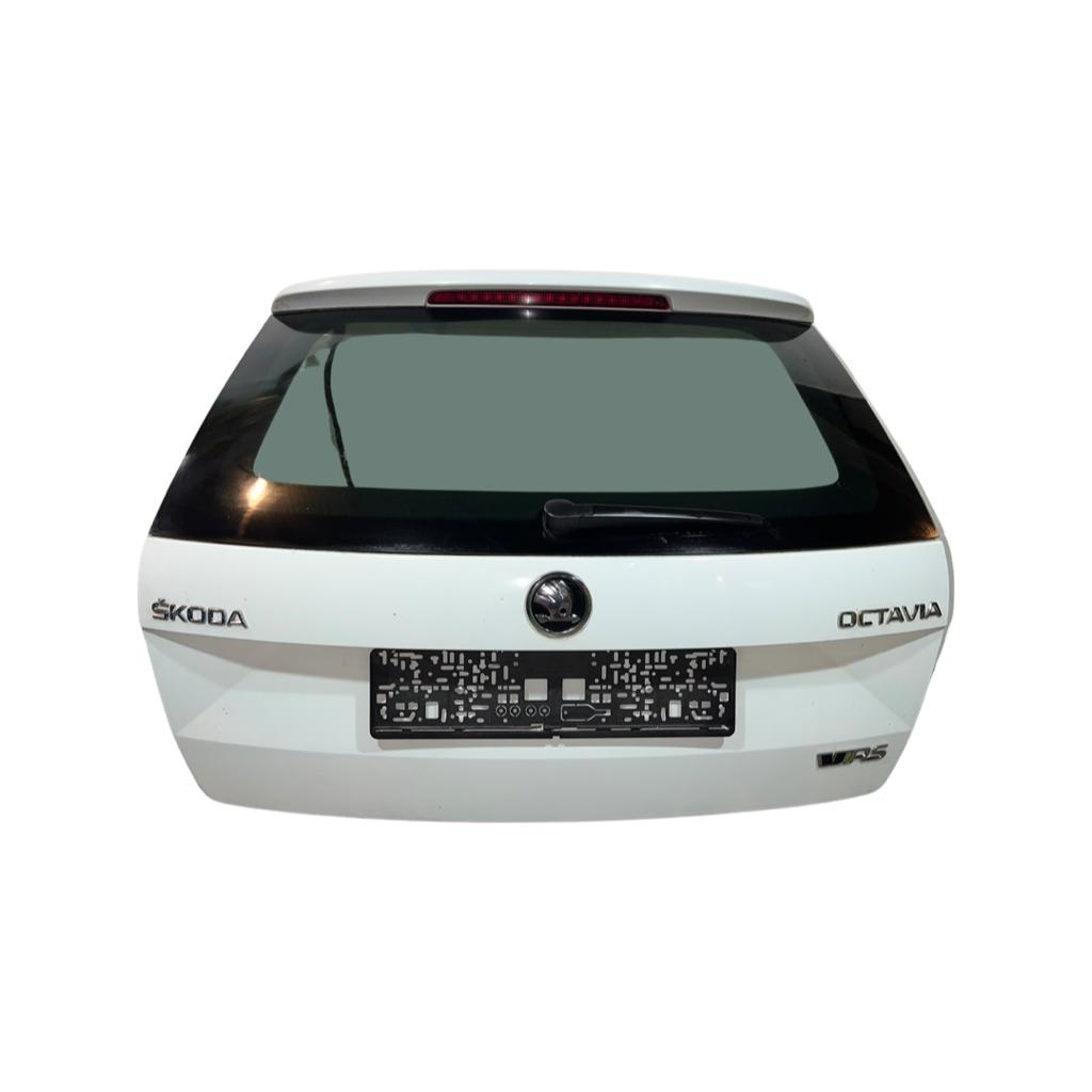 Páté dveře bíla barva LF9F Škoda Octavia 3 RS Kombi 2015