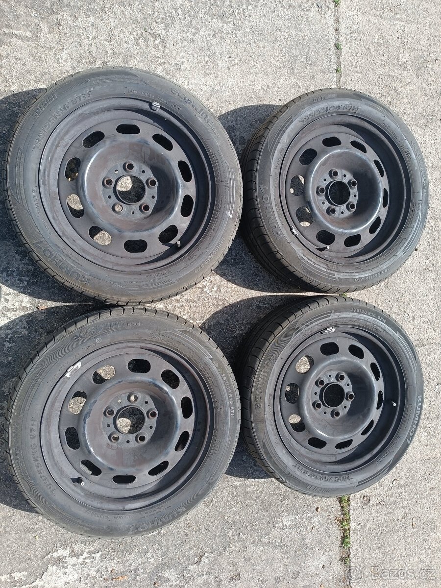 Bmw řada 1 - disky 6,5x16 et33 + letní 195/55/16