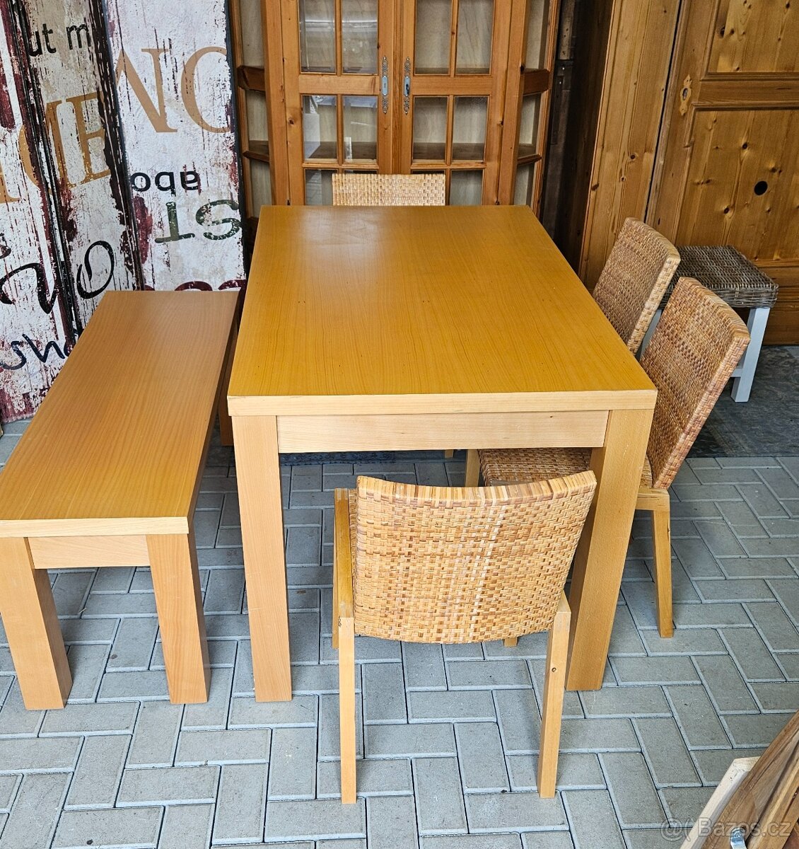 Stůl, lavice, 4 x židle