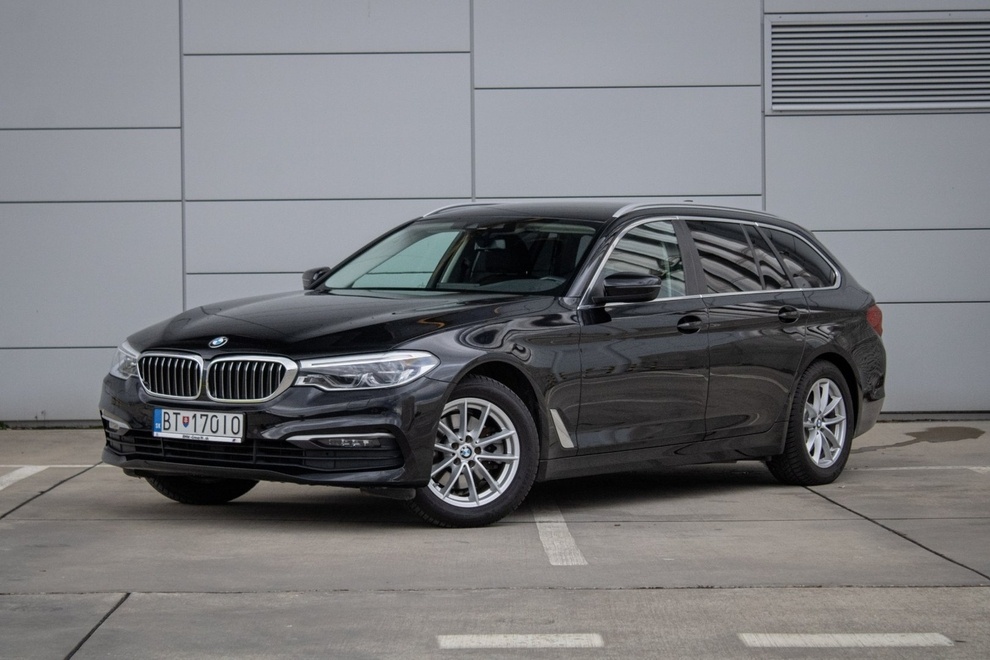 BMW Rad 5 Touring 520d 140 kW xDrive A/T, TOP stav