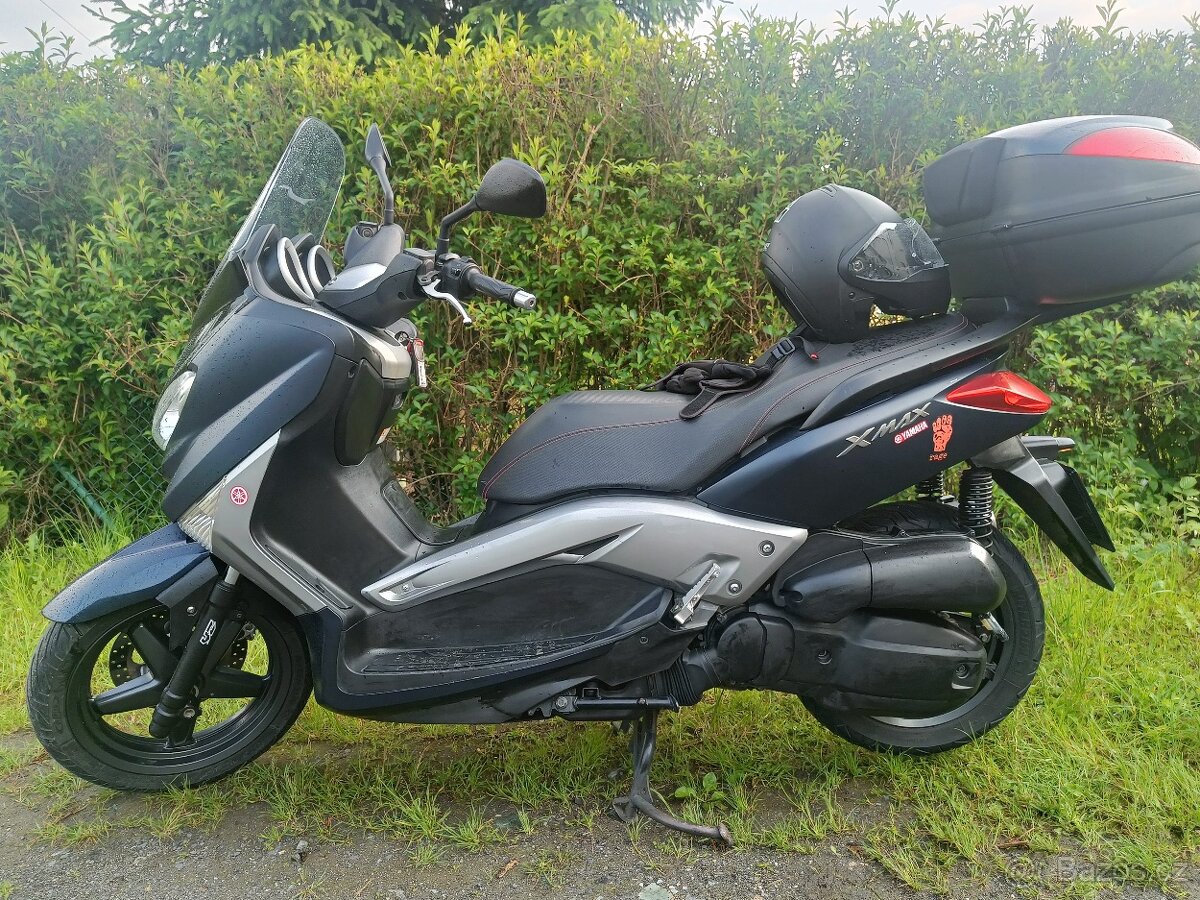 Skůtr Yamaha X-MAX  125  / 10,5 kw