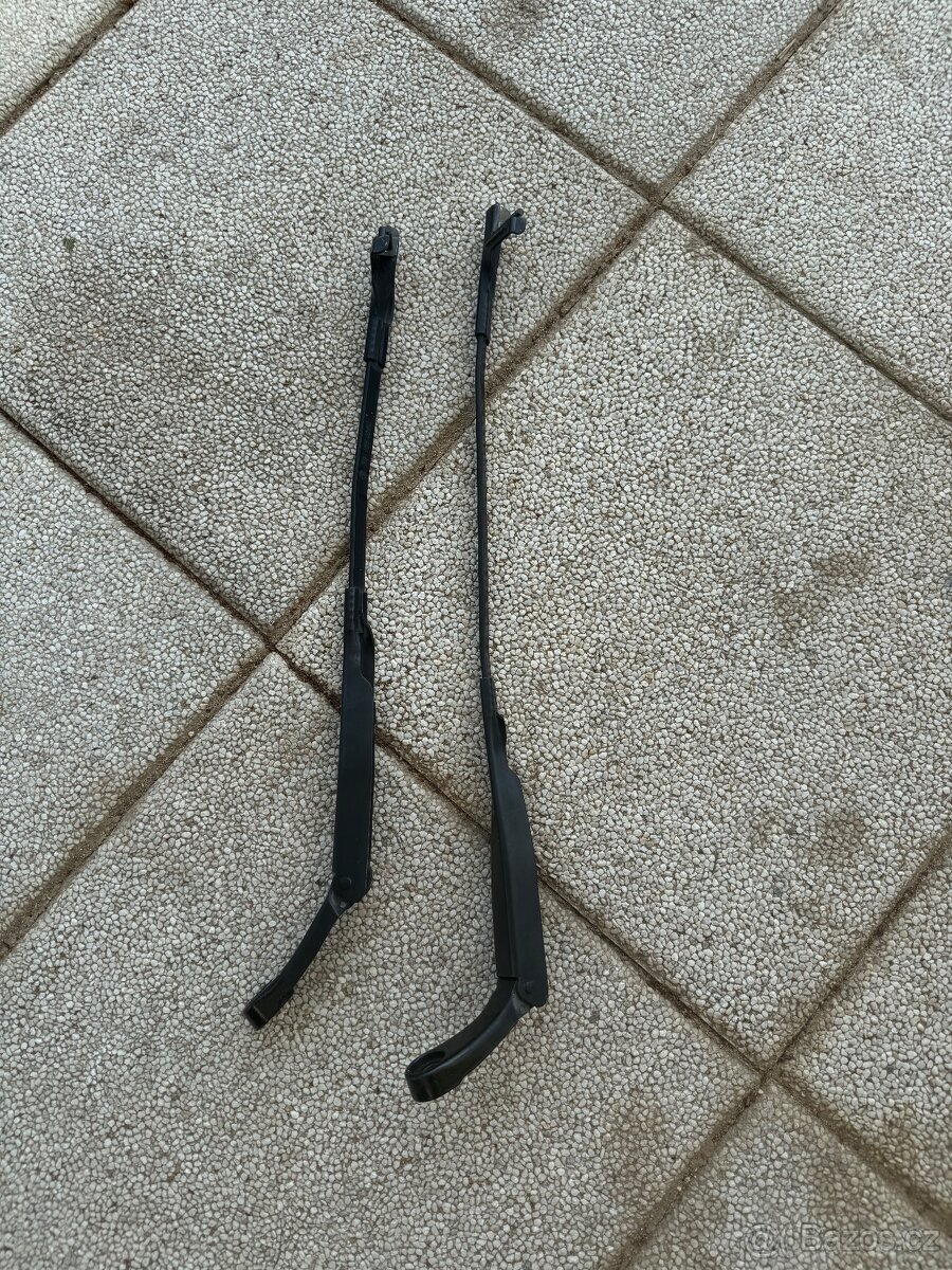 Ramena steracu vw passat