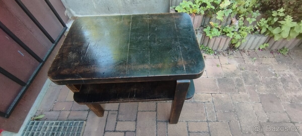 Funkcionalismus stolek k renovaci