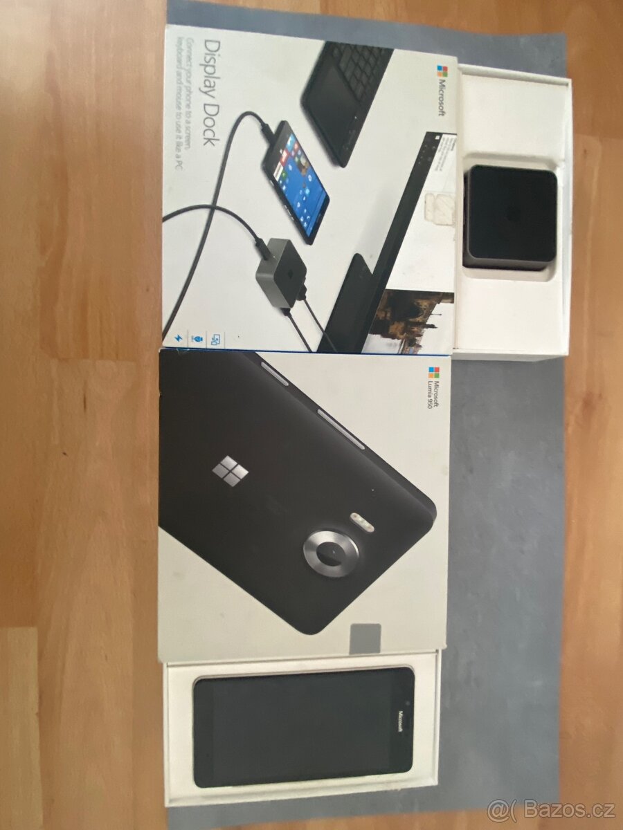 Microsoft Lumia 950+display Dock( Rare)