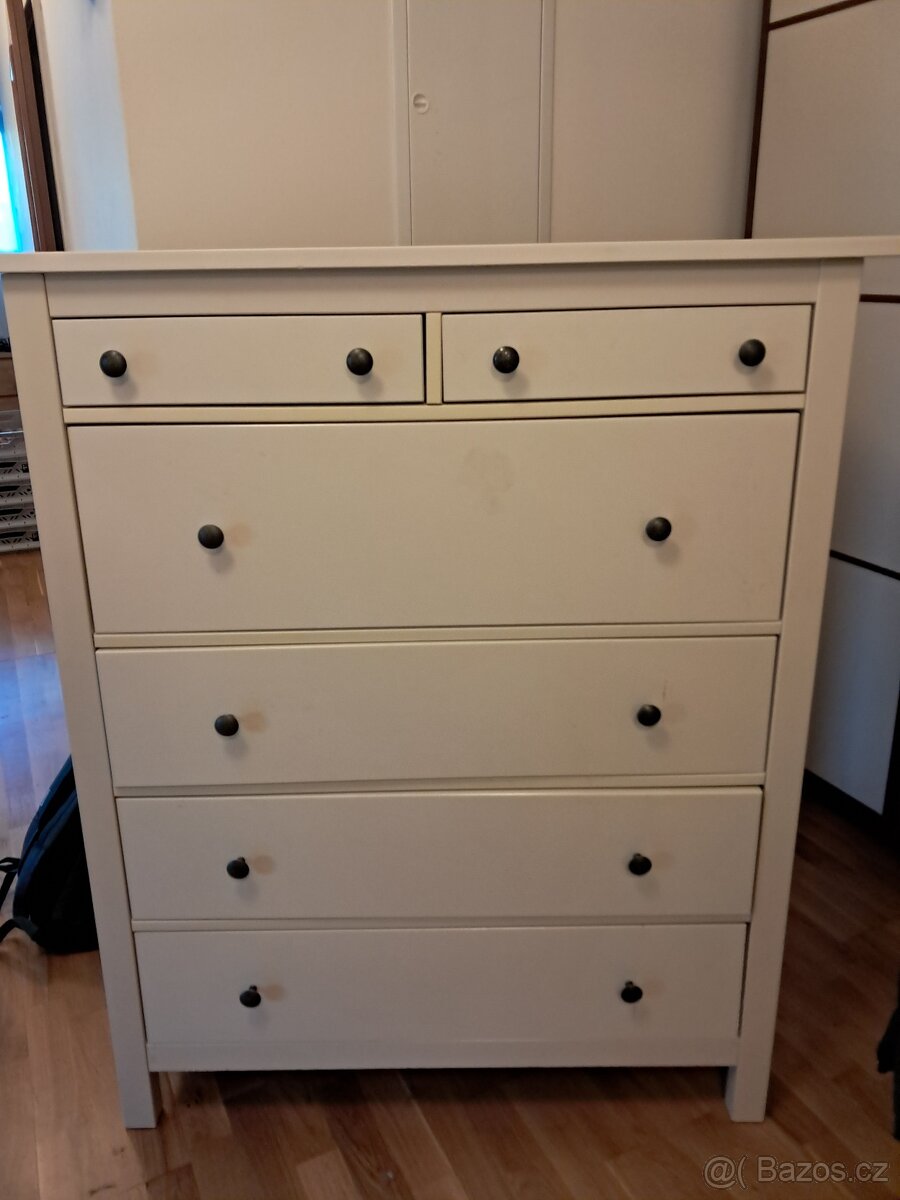 Komoda IKEA Hemnes