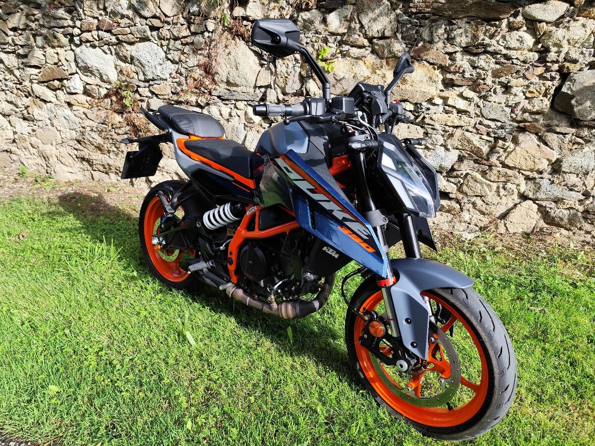 KTM DUKE 390 2025