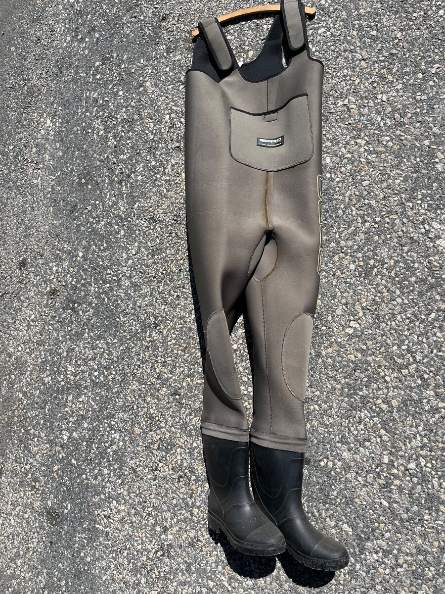 Prsačky neopren vel.41