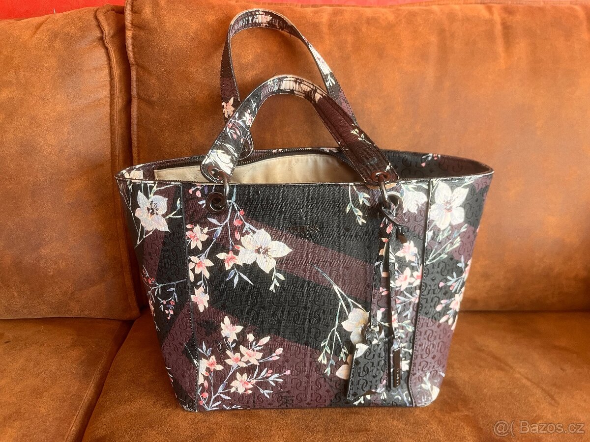 Kabelka guess
