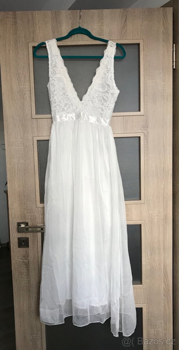 Svatební šaty