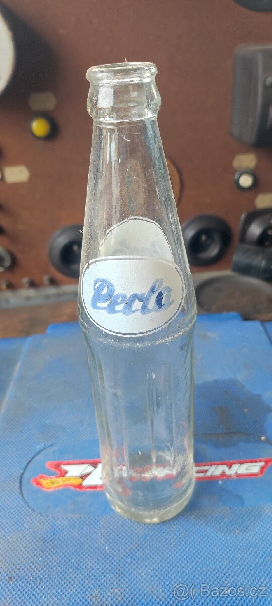 stará láhev o limonády