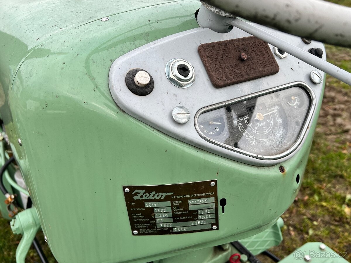 osazena palubka na zetor 2011 / 3011 / 4011