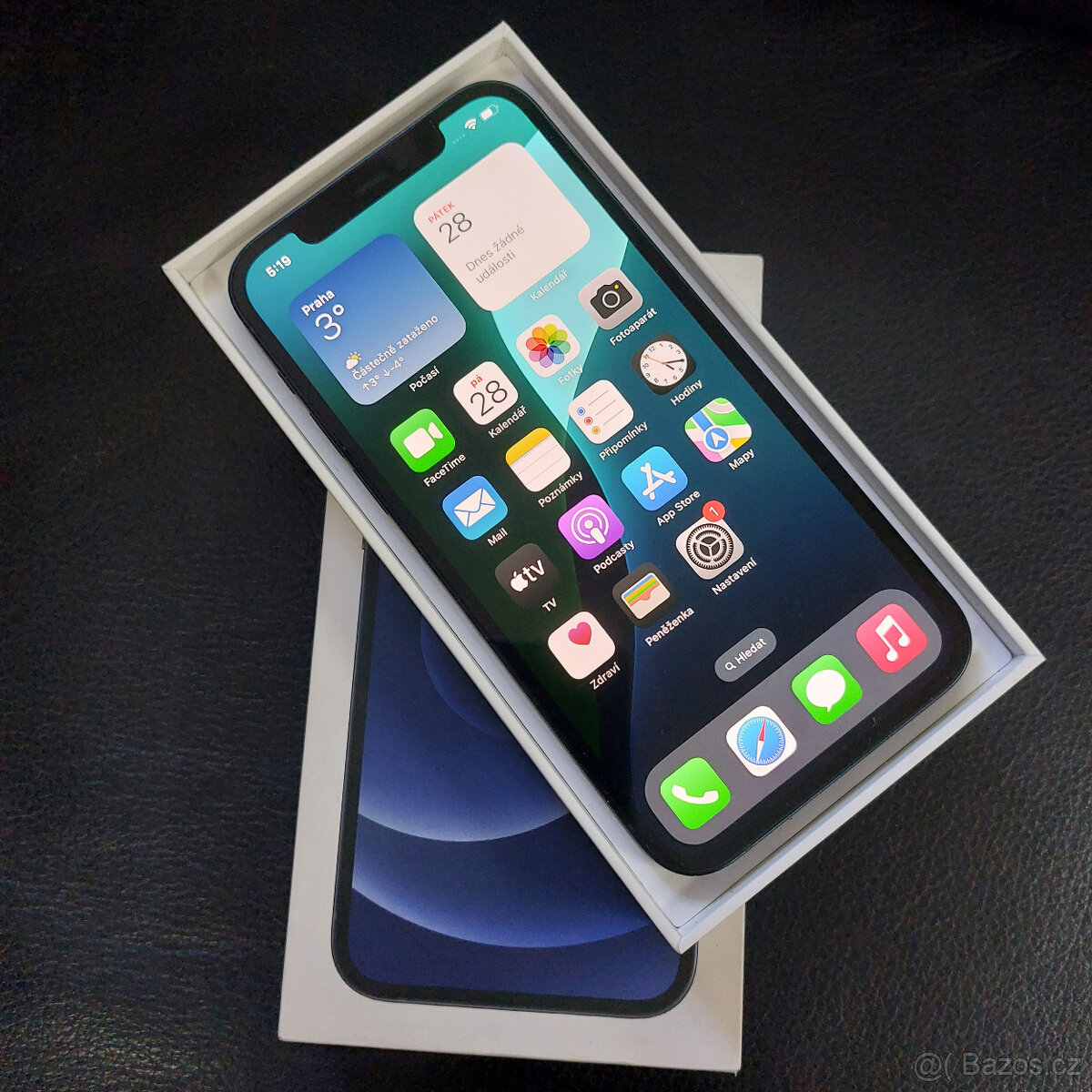 Mobil iPhone 12, kondice baterie 88%, 64 GB, krásný stav