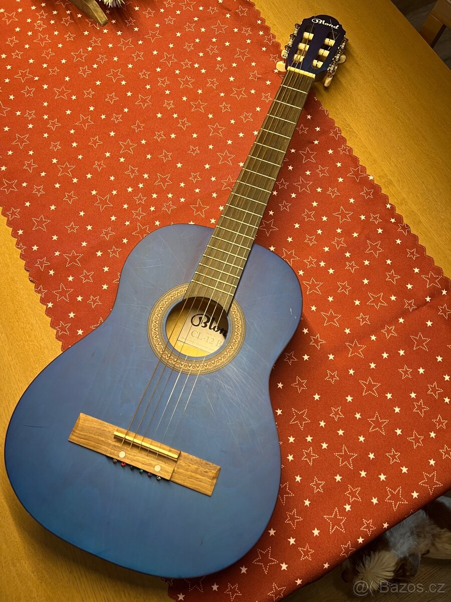 Dětská kytara, dobře hraje + textilní obal