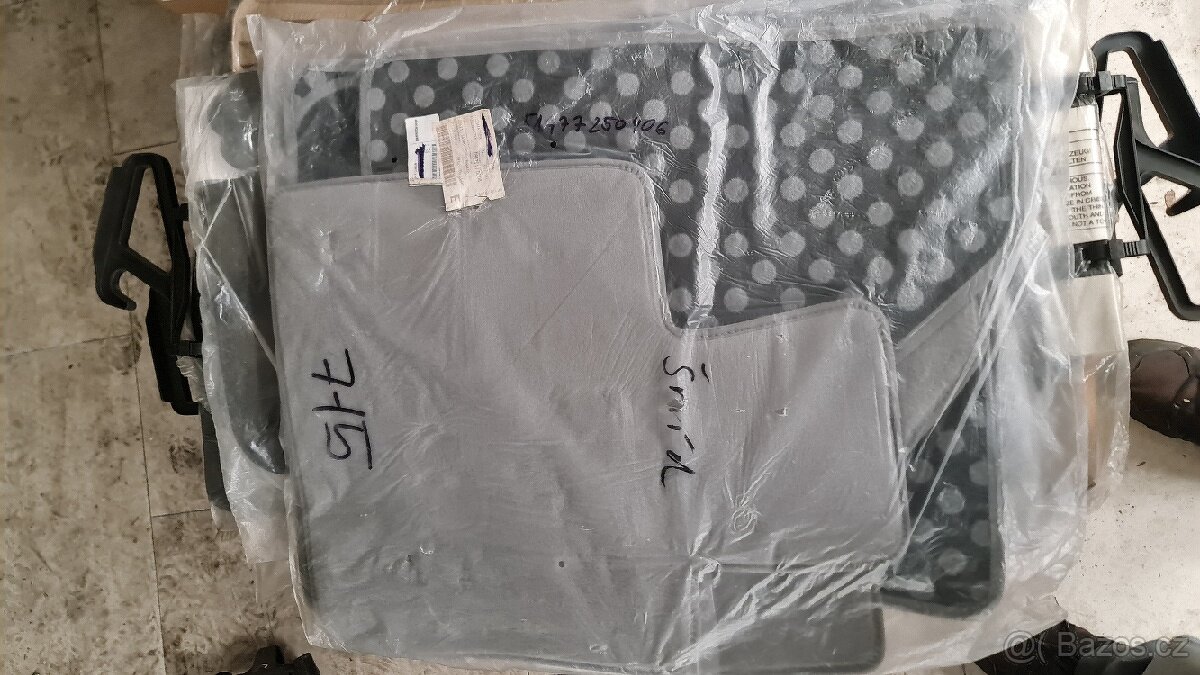 BMW X5 (E70) sada original koberečků velur šedé