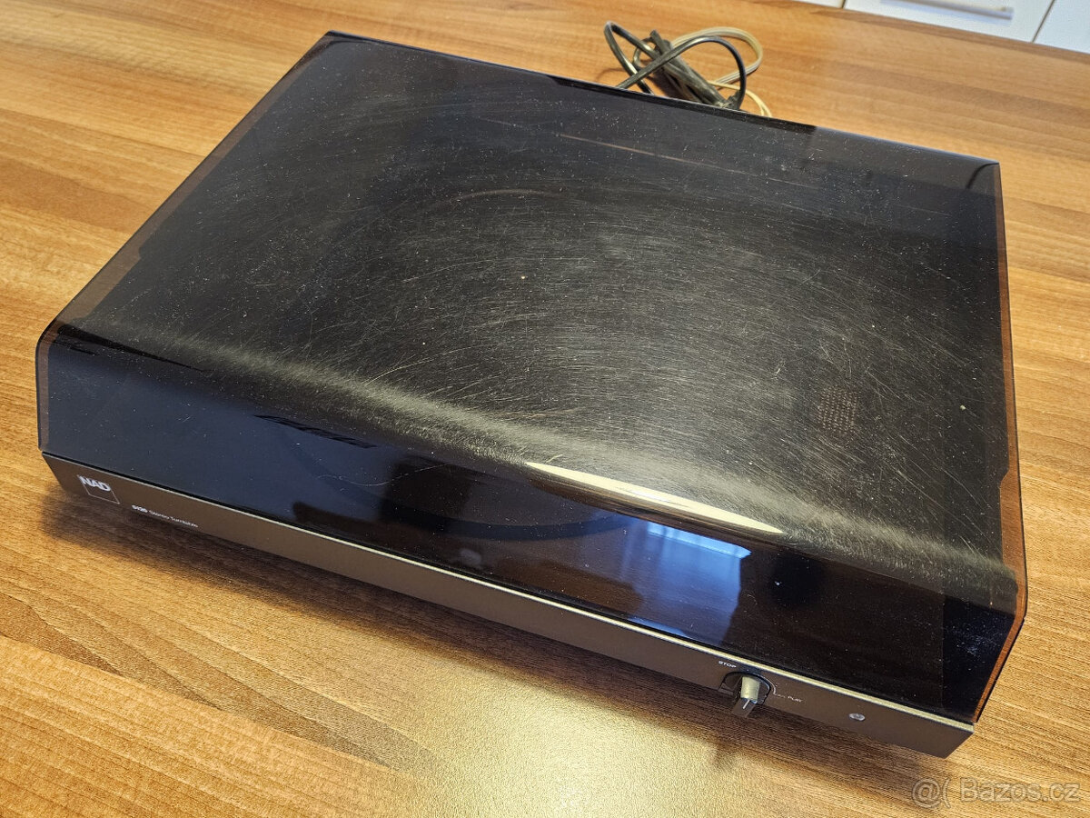 Gramofon NAD 5120