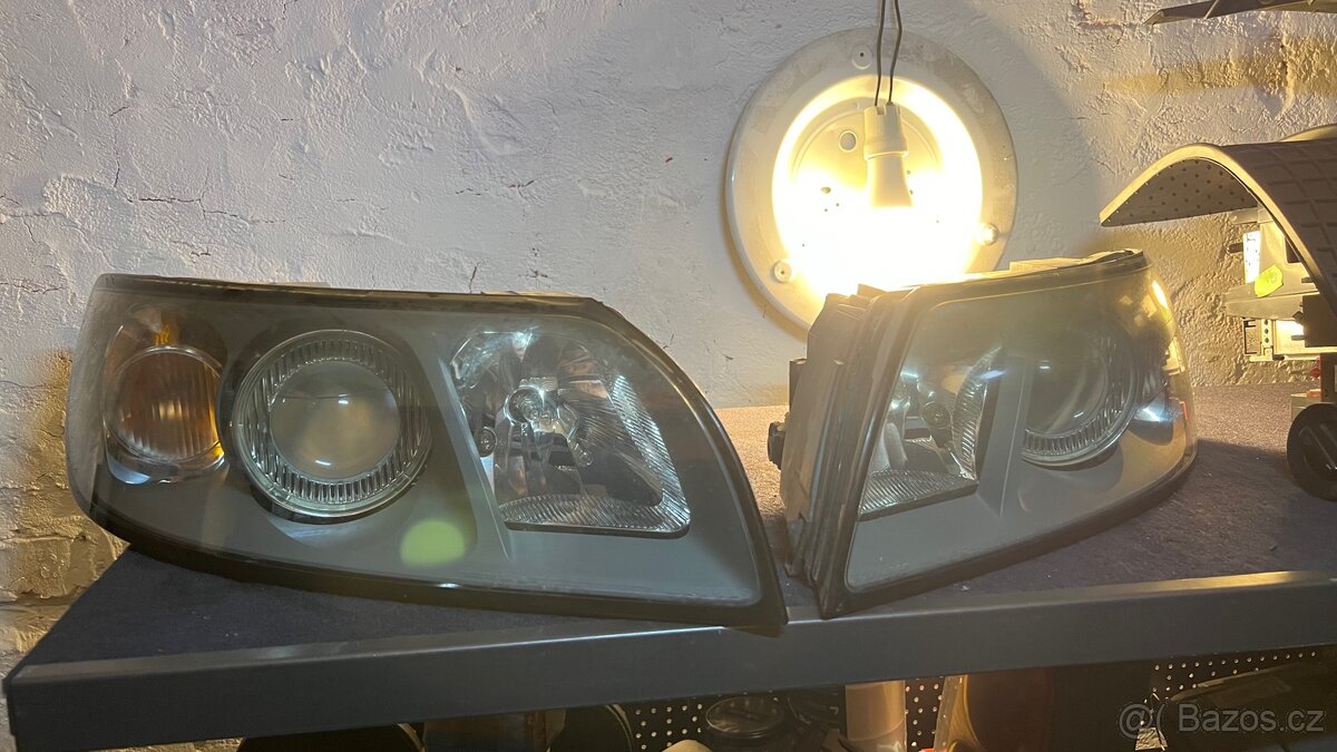 Přední světla Volvo v50