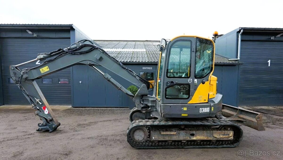 8.5t Volvo bagr klima
