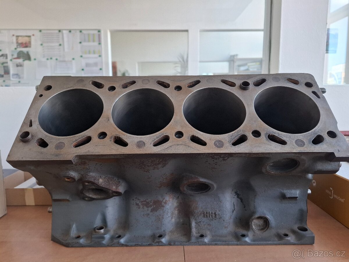 Saab 900, blok motoru B202