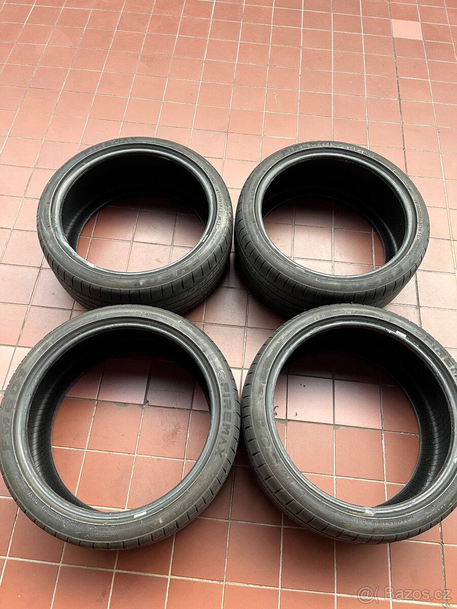 Letní pneu 255/35r19