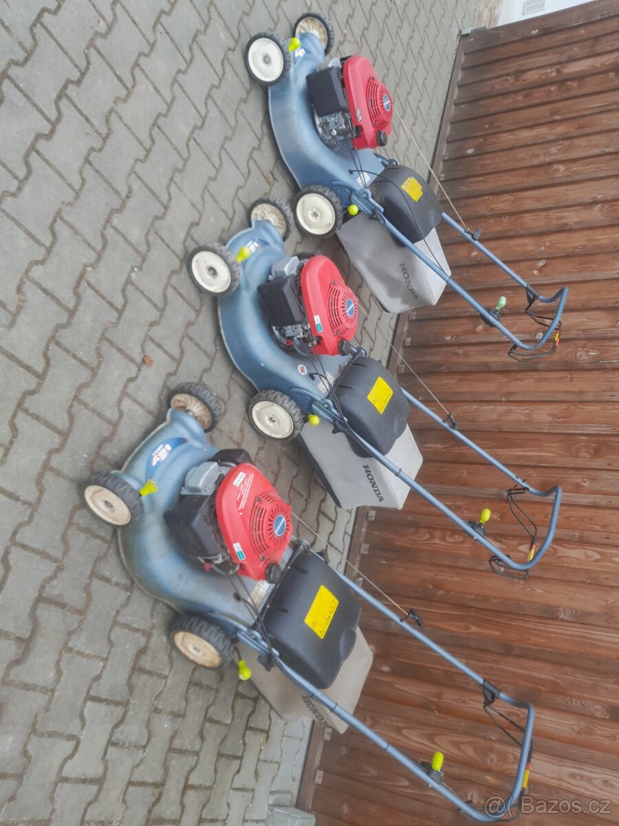 SEKACKA HONDA S POJEZDEM