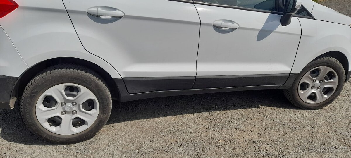 Ford Ecosport Pneu Disky R16 205/60 originál sada