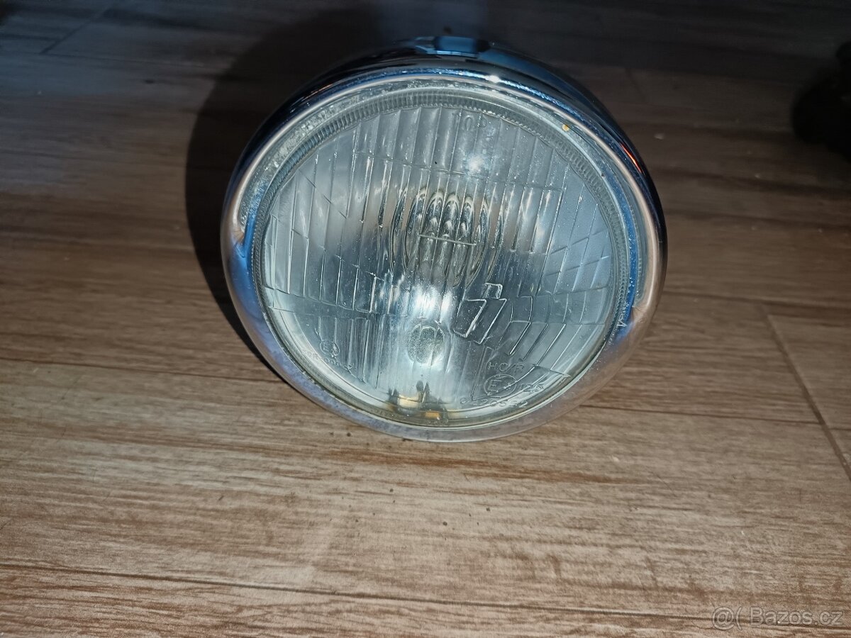 Přední světlo na chopper