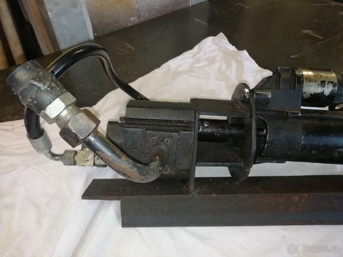 Hydraulické čerpadlo 12V