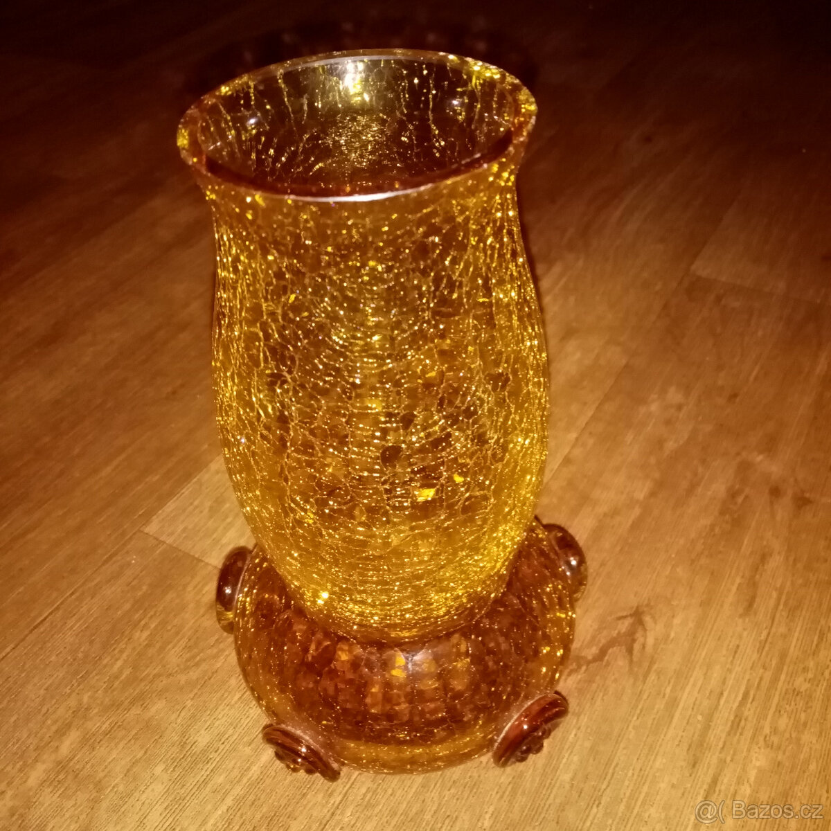 Prodám staré české sklo - vázu ,nástolec (autorské) adalší..