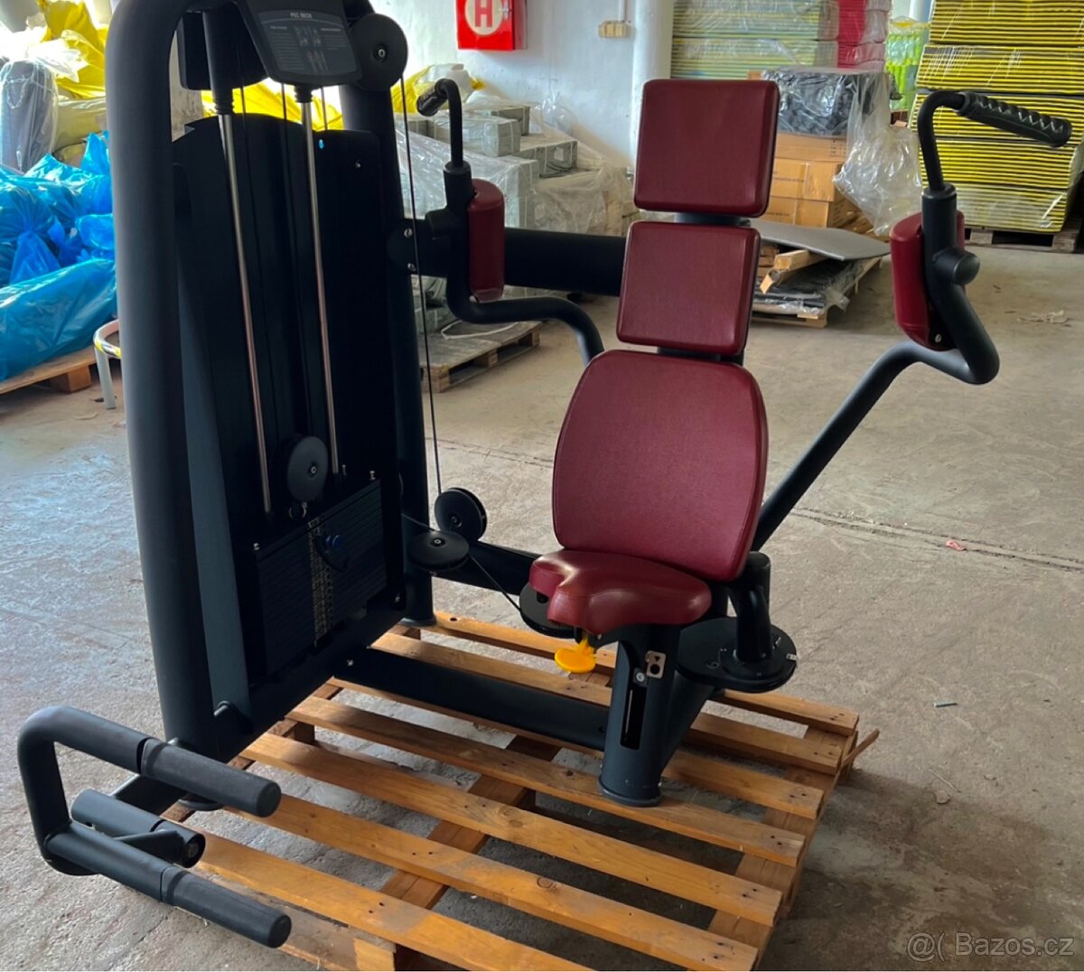 Posilovací stroj - Pec Deck - Zánovní