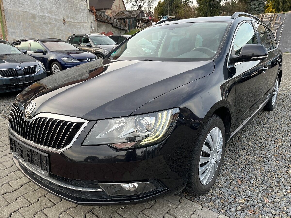 SUPERB,TDI,2014,103KW,DSG,NAV,BIXEN,LED,TEMP,SERVIS ŠKODA