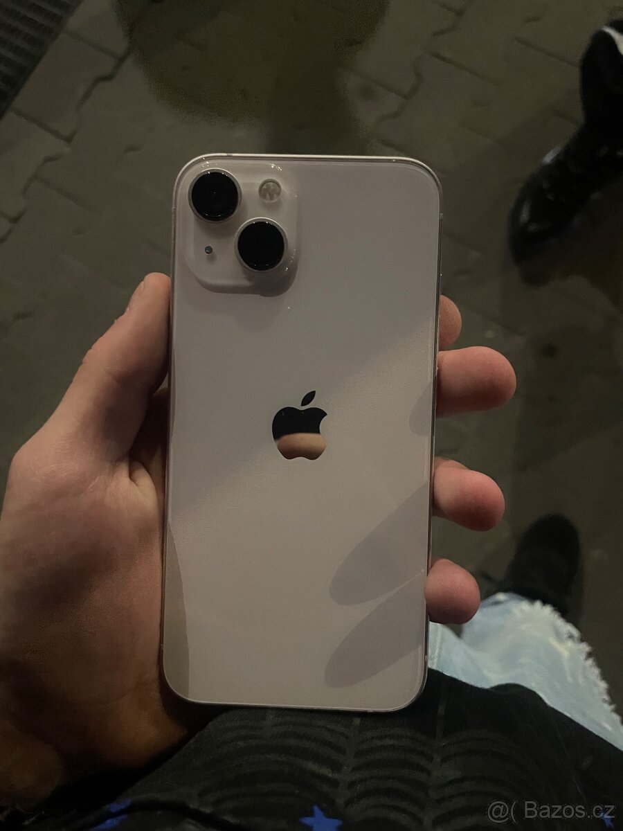 IPhone 13 Pink