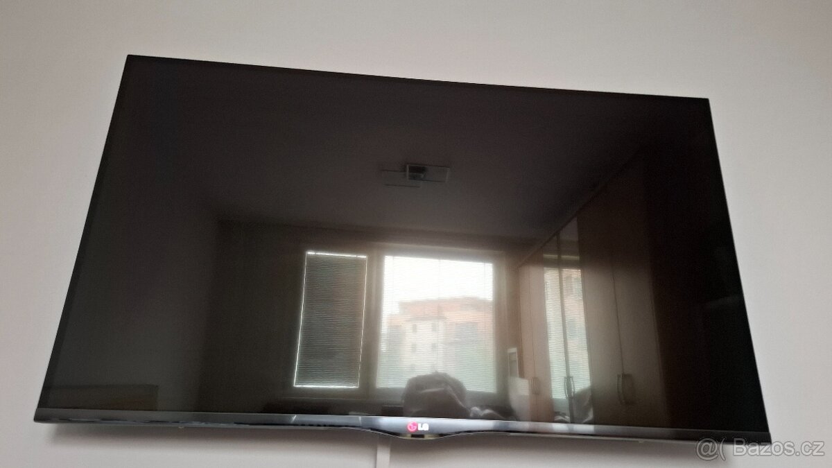 LED TV LG 42LA690S
